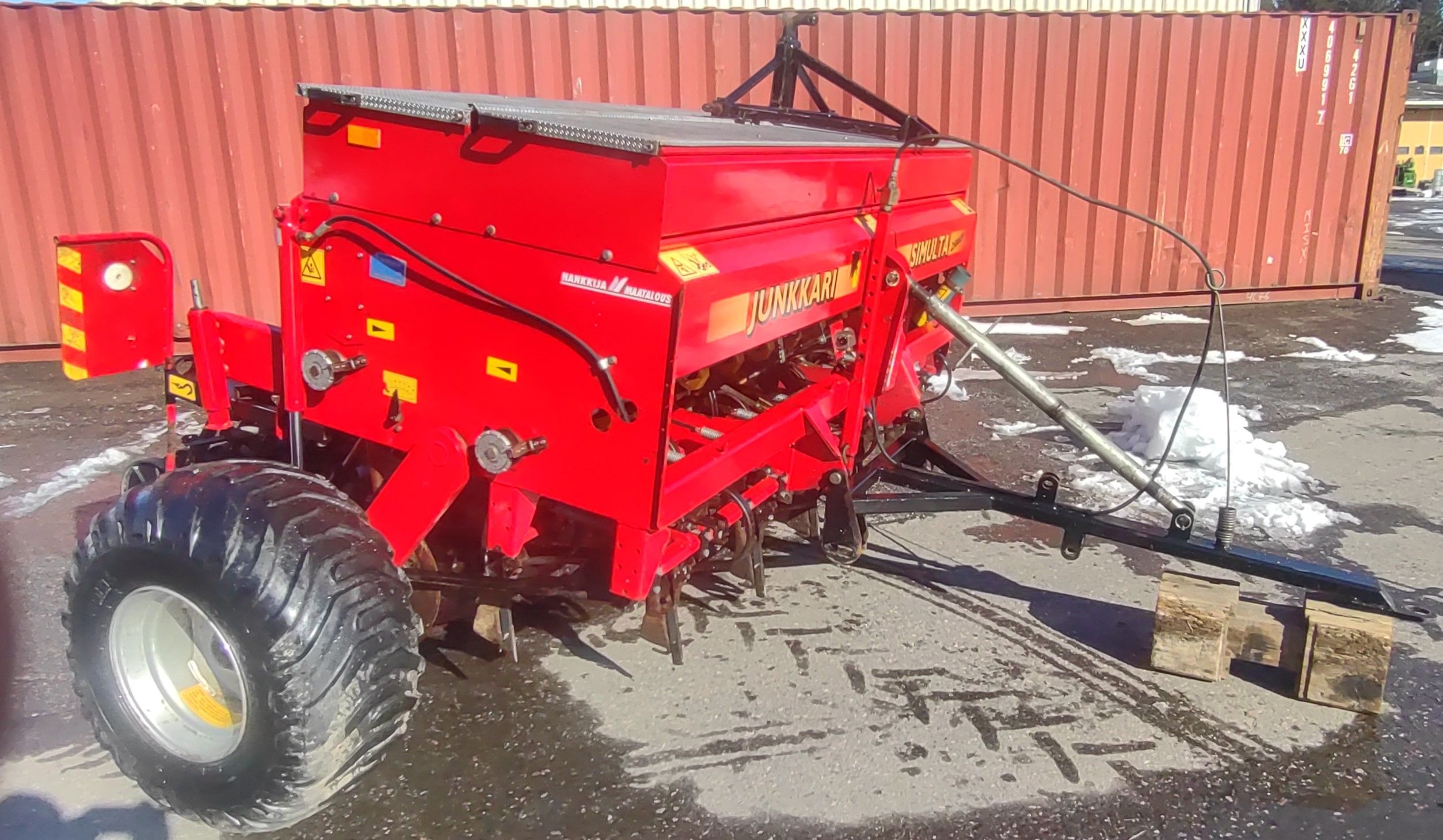 Junkkari Simulta KH2500 kylvölannoitin, käytetty 
