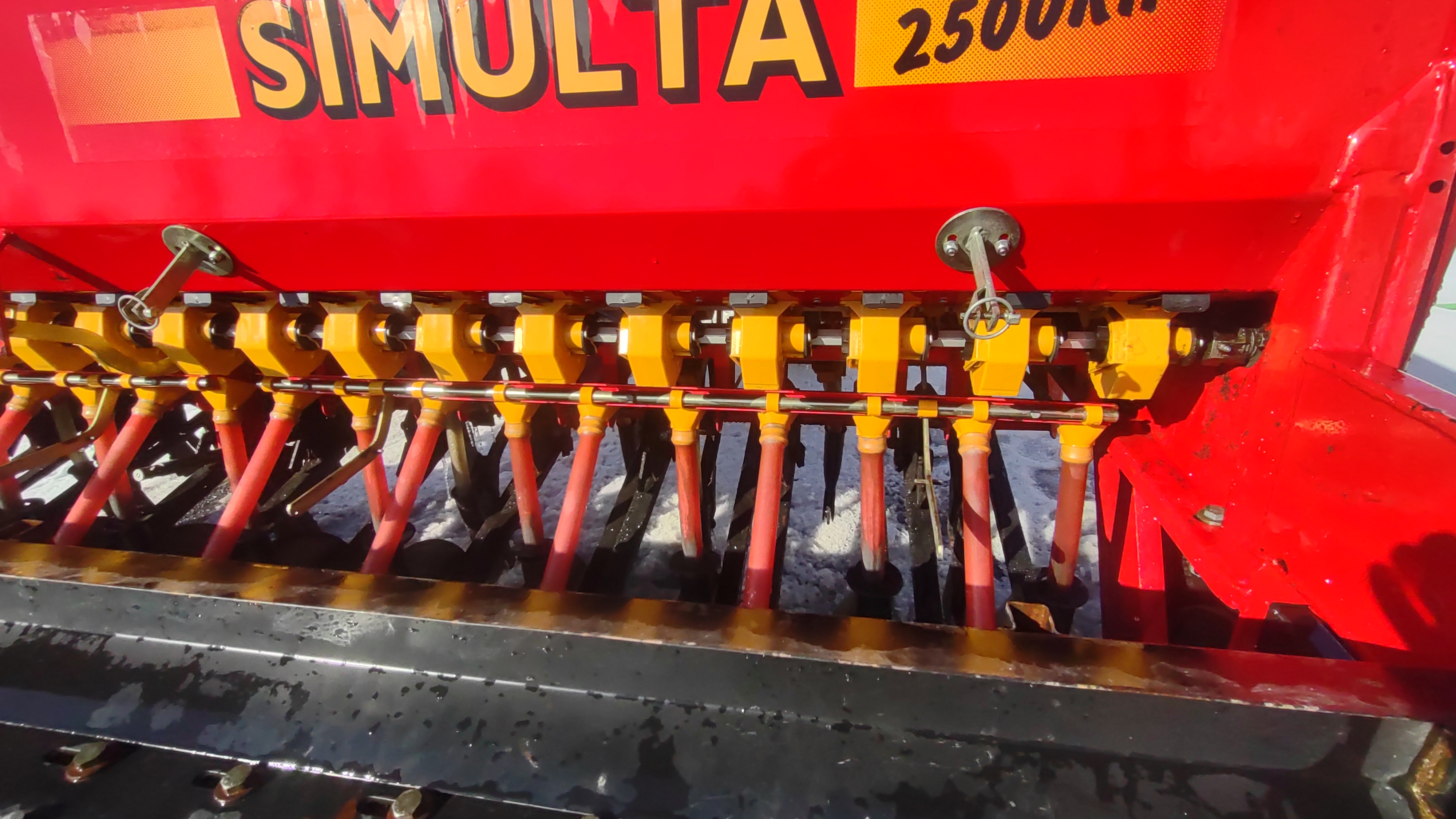 Junkkari Simulta KH2500 kylvölannoitin, käytetty 
