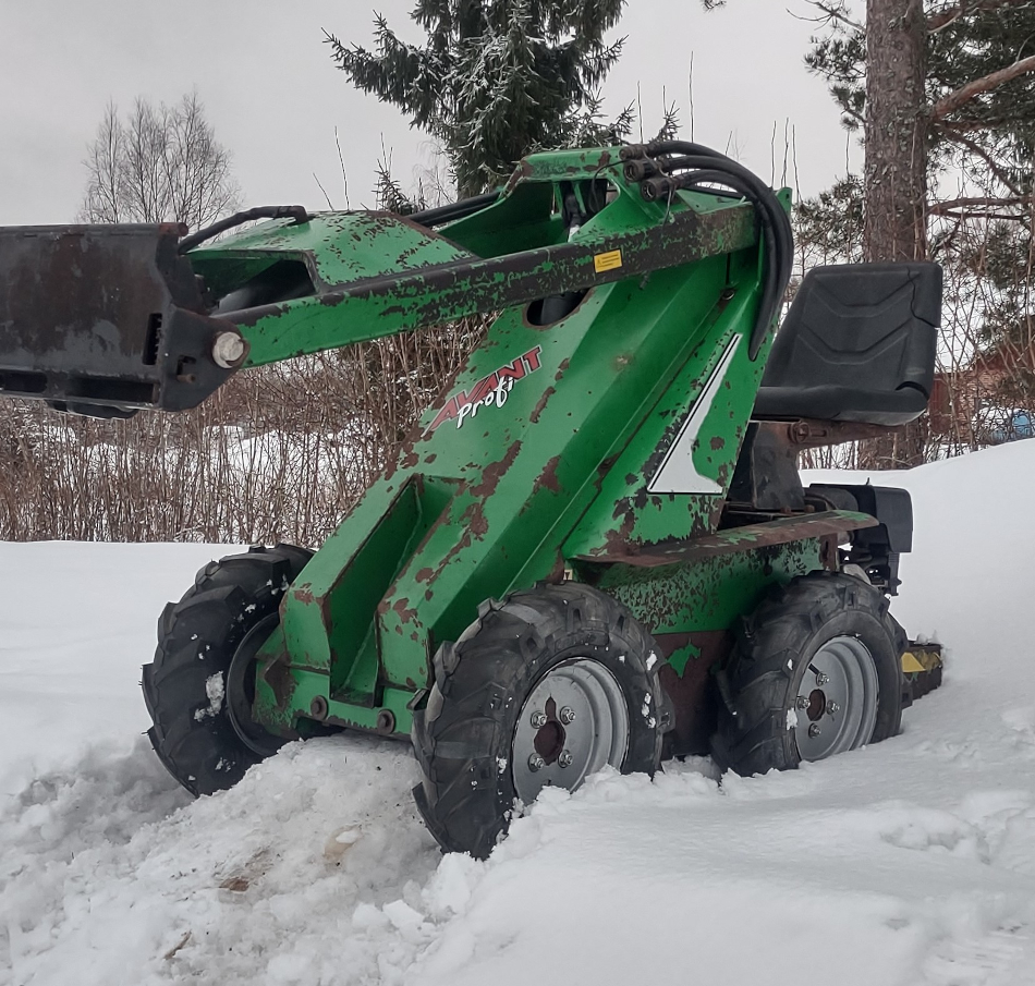 Profi pienkuormain, käytetty