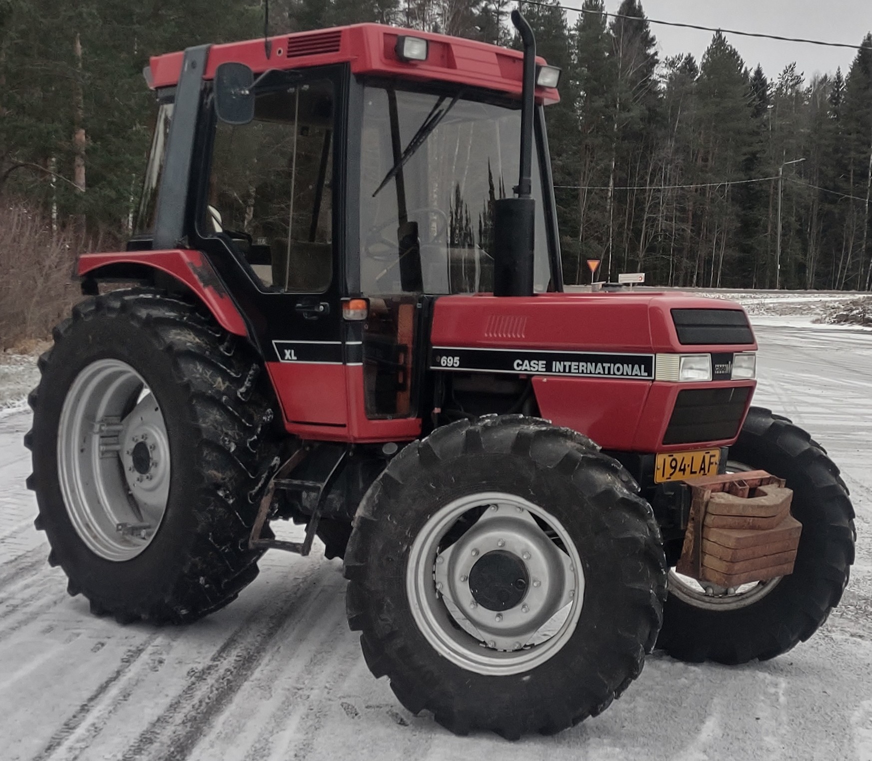 IH International 695 XL, käytetty