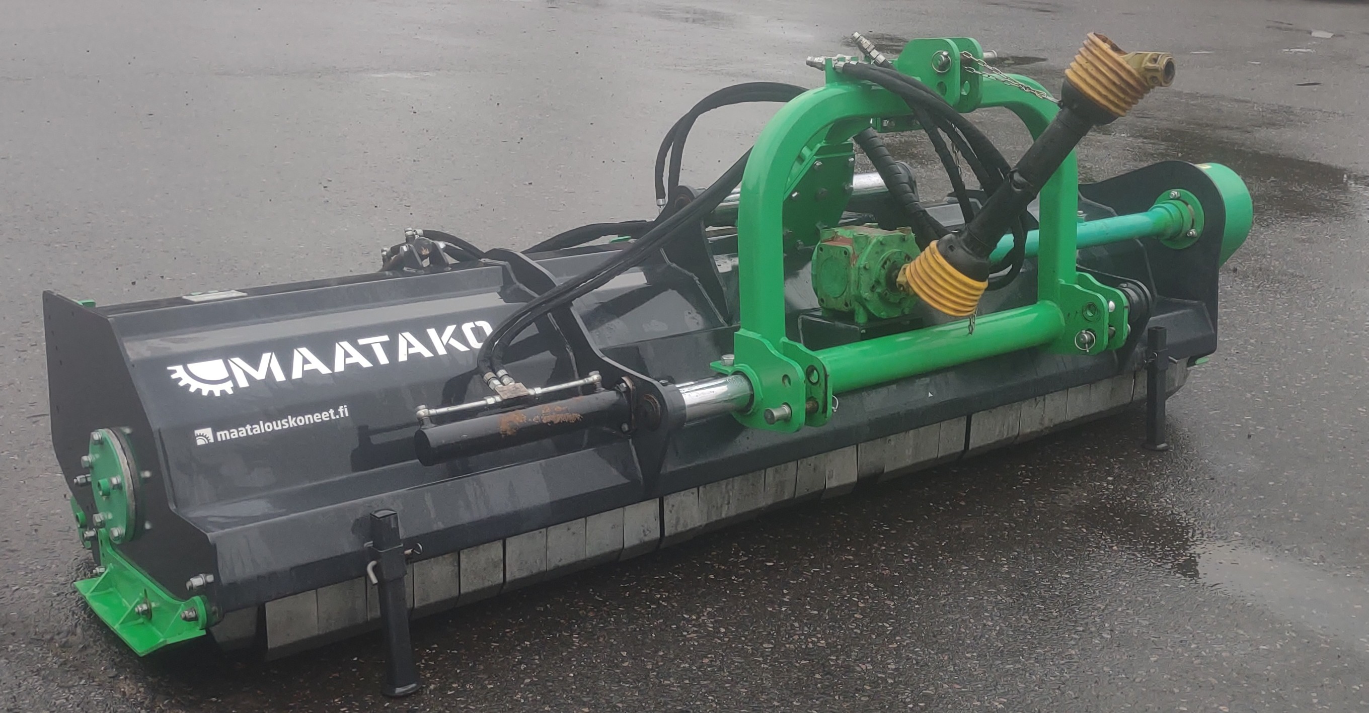 Kesantomurskain MKS 300, käytetty