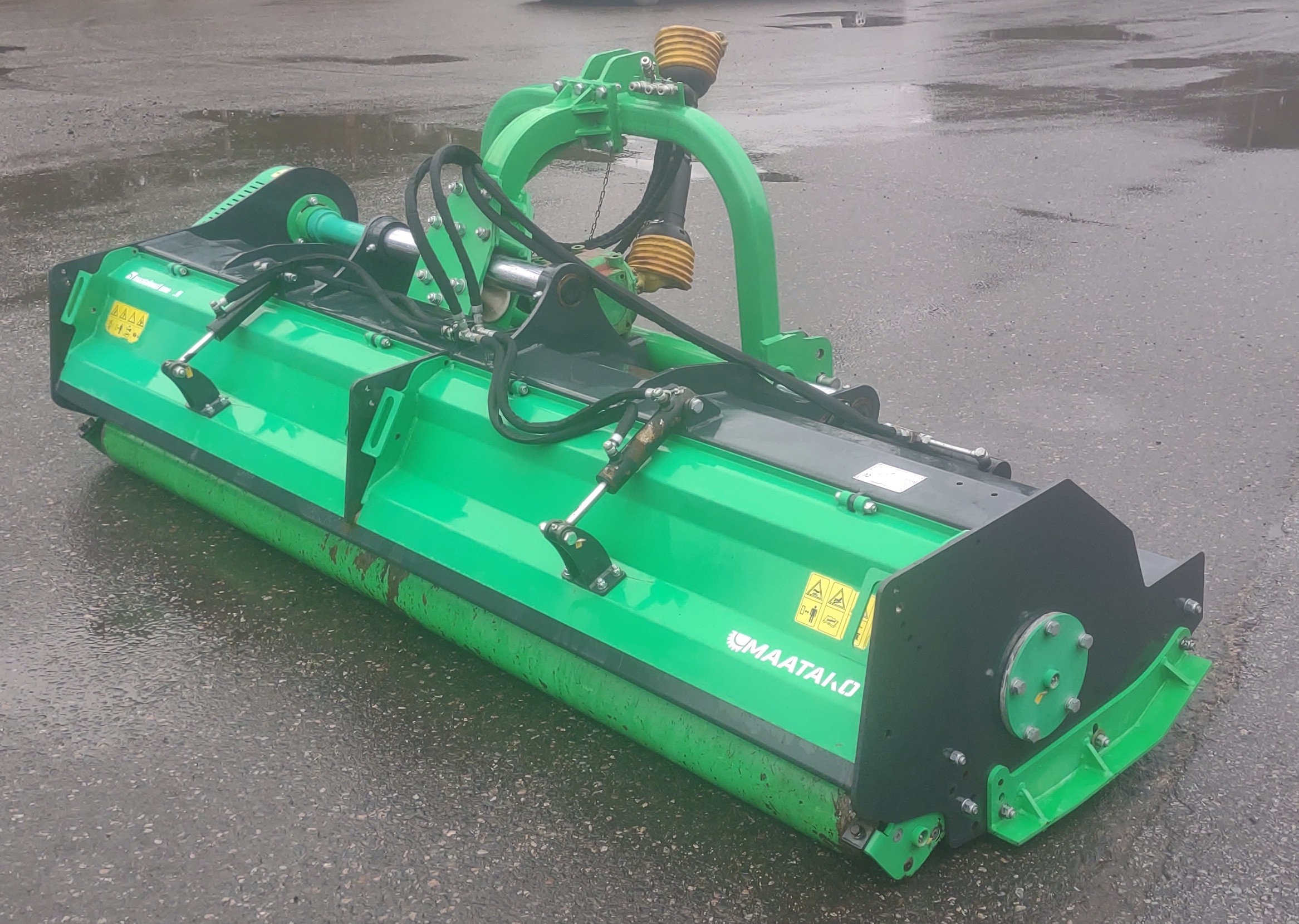 Kesantomurskain MKS 300, käytetty