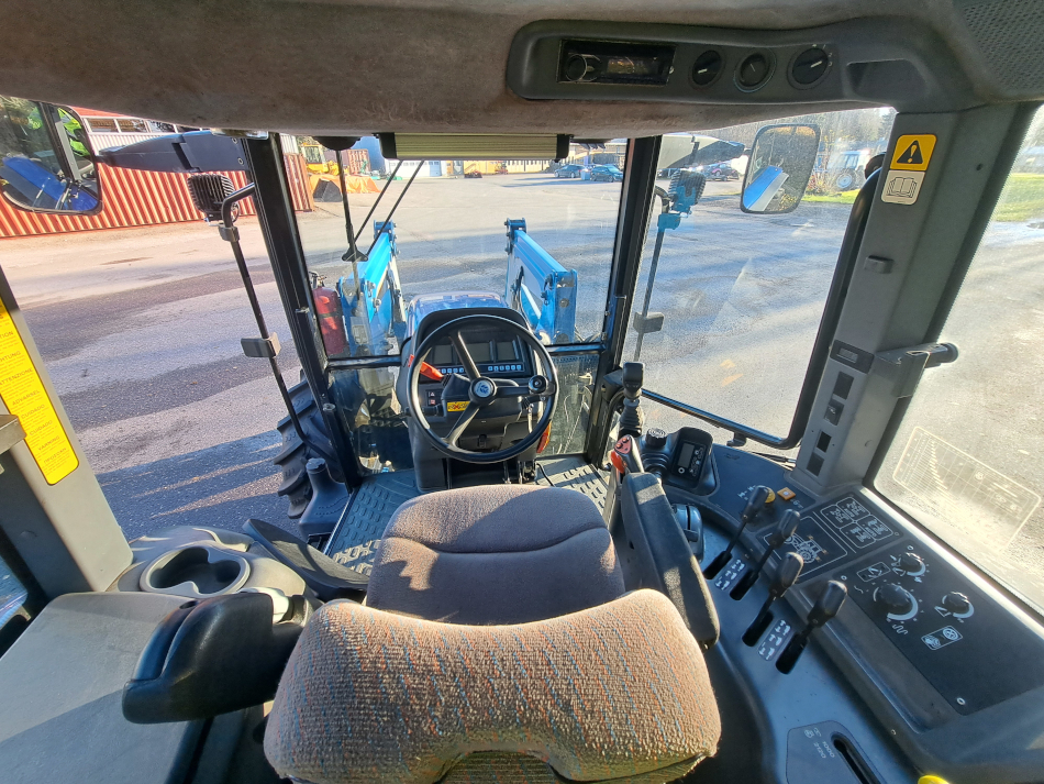 New Holland TM 125 traktori, käytetty