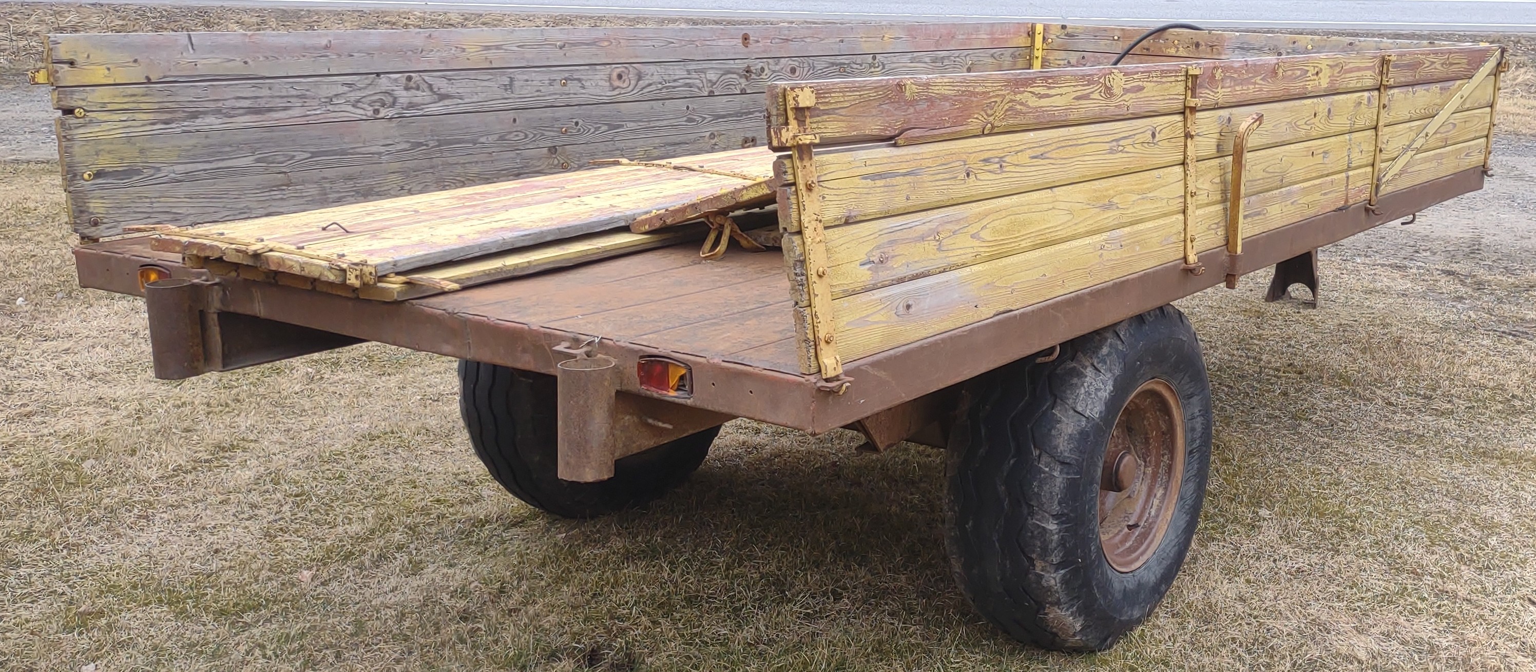 Perävaunu puulaitainen, käytetty